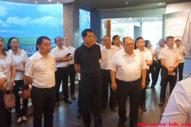 點擊瀏覽下一頁